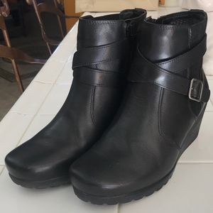 ABEO Geranium Metatarsal Black Ankle Boots